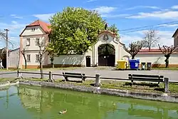 Stekník 2021-05-09 Usedlost čp. 9.jpg