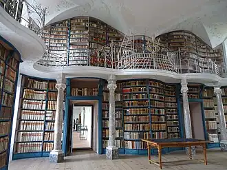 Klášterní knihovna