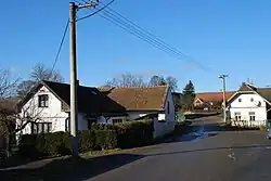 Ulice v centru vesnice