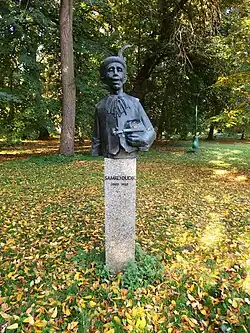 Pomník Samka Dudíka ve strážnickém zámeckém parku