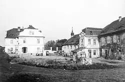 Pohled do zámeckého dvora ve Stráncích