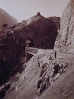 Adolphe Braun: Gotthardbahn Strahllochbrücke (výřez).[4]