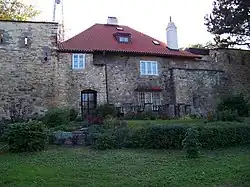 Strahovská zahrada, dům Strahovská 203 (02).jpg