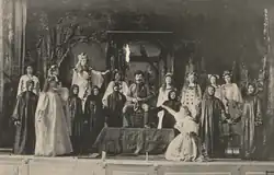 Ochotnický spolek sokolské jednoty Tyrš ve Strakonicích při nastudování dramatu (Světozor, 1905)