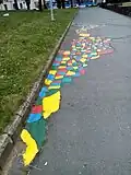 Barvení chodníku (Street Art)
