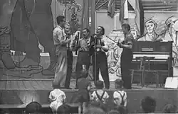 Dudácká kapela při vystoupení