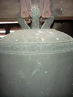 Detail zvonu ve svádovském kostele sv. Jakuba