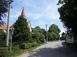 Kaple v centru vesnice