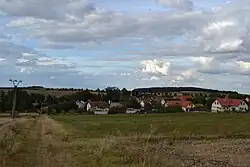 Vrch Ers (v pozadí vpravo) nad obcí Svrkyně