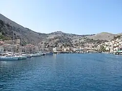 Záliv u hlavního města ostrova