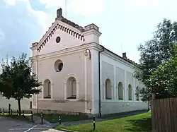 Synagoga Slavkov u Brna 01.jpg