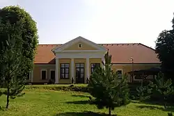 Kaštel Náryovců, dnes domov důchodců (2011)