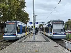 Vozy vlakotramvaje na konečné stanici v Hódmezővásárhely