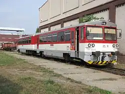 Slovenská motorová jednotka řady 813