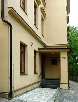 Vstup do hlavní budovy soudu