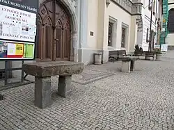 Tábor, kamenný stolec.jpg