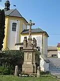 Těšetice_(OL),_kříž_u_kostela.jpg