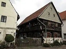 Těchobuzice, dům čp.16.jpg