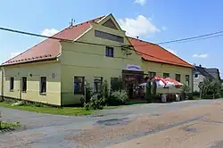 Restaurace ve východní části vsi