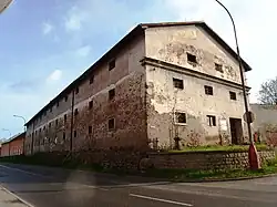 Třešť, sýpka.jpg