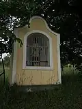 Třebíčko, výklenková kaplička se sochou svatého Jana Nepomuckého.JPG