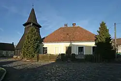 Fara a zvonice v Třebosicích.