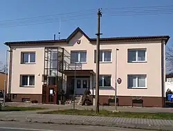 Budova obecního úřadu po rekonstrukci v roce 2019.