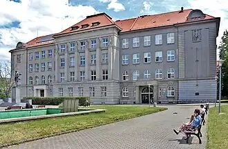 Budova obchodní akademie v Plzni (2023)