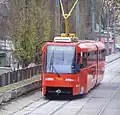 Bratislavská modernizovaná tramvaj Tatra K2S u Hlavní stanice