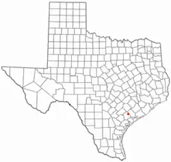 Na schematické mapě Texasu s vyznačenými okresy je vpravo dole nedaleko od pobřeží Mexického zálivu vyznačena červenou tečkou osada Pevnost svatého Ludvíka.