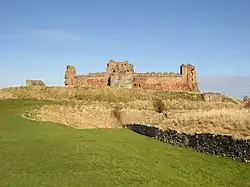 Tantallon Castle v roce 2015