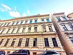 Fasáda první školy z roku 1893