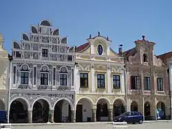 Telč domy na namesti.JPG