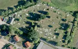 Letecký snímek temenického hřbitova