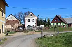 Náves v horní části Poutnova