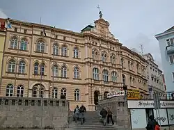 Nová radnice na fotografii z roku 2004