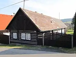 Terešov - roubenka.JPG