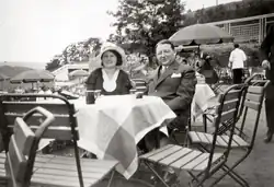 Terezie Kaliberová na schůzce s JUDr. Emanuelem Vojáčkem v pražských Letenských sadech