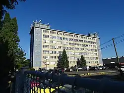 Výšková budova v areálu Tesly čp. 186. (zbořena v roce 2021)