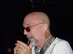 John French při koncertě The Magic Band, 2012