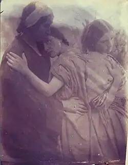Tři ženy, albuminový tisk 29.3 x 22.2 cm, 1864