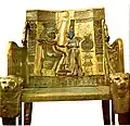 Zlaté křeslo Tutanchamona, pozdní amarnské období; Egyptské muzeum Káhira