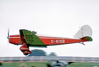 Tipsy B (G-AISB) na letišti v Sywellu 1973