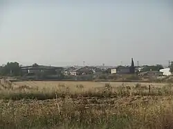 Celkový pohled na Tirat Jehuda od západu