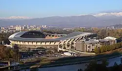 výškový pohled na sportovní stadion
