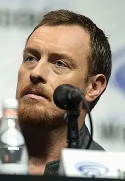 Toby Stephens na WonderConu v roce 2018