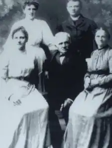 Tomáš Krýza s rodinou