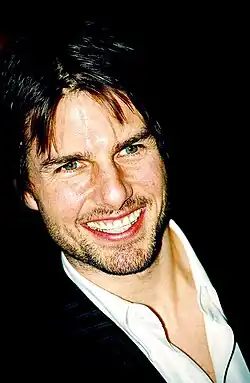 Tom Cruise (2000): dr. William „Bill" Harford