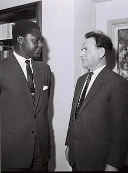 Aharon Becker a keňský odborář Tom Mboya (1962)