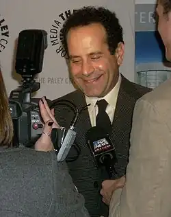 Tony Shalhoub jako představitel Adriana Monka